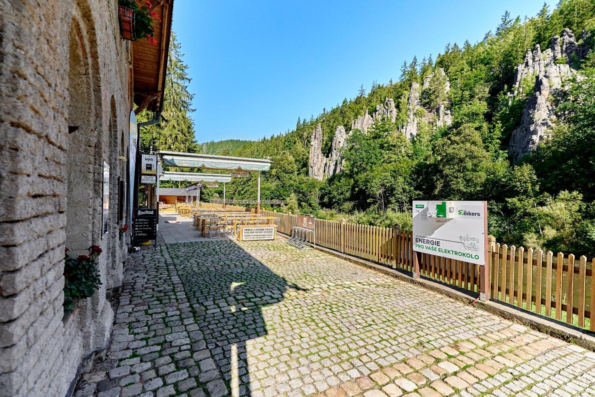Apartmany Svatosske Skaly Loket Bagian luar foto