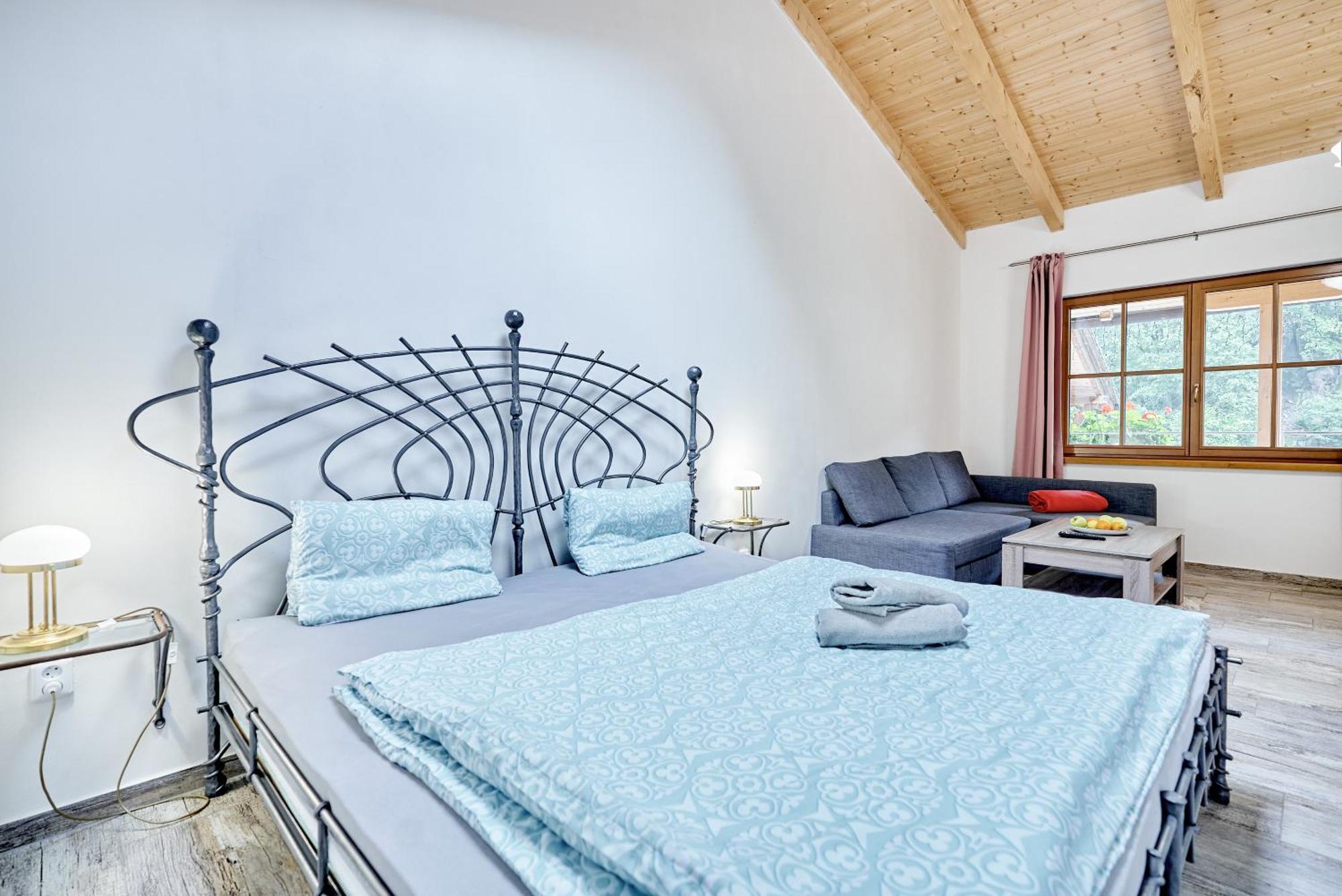 Apartmany Svatosske Skaly Loket Bagian luar foto