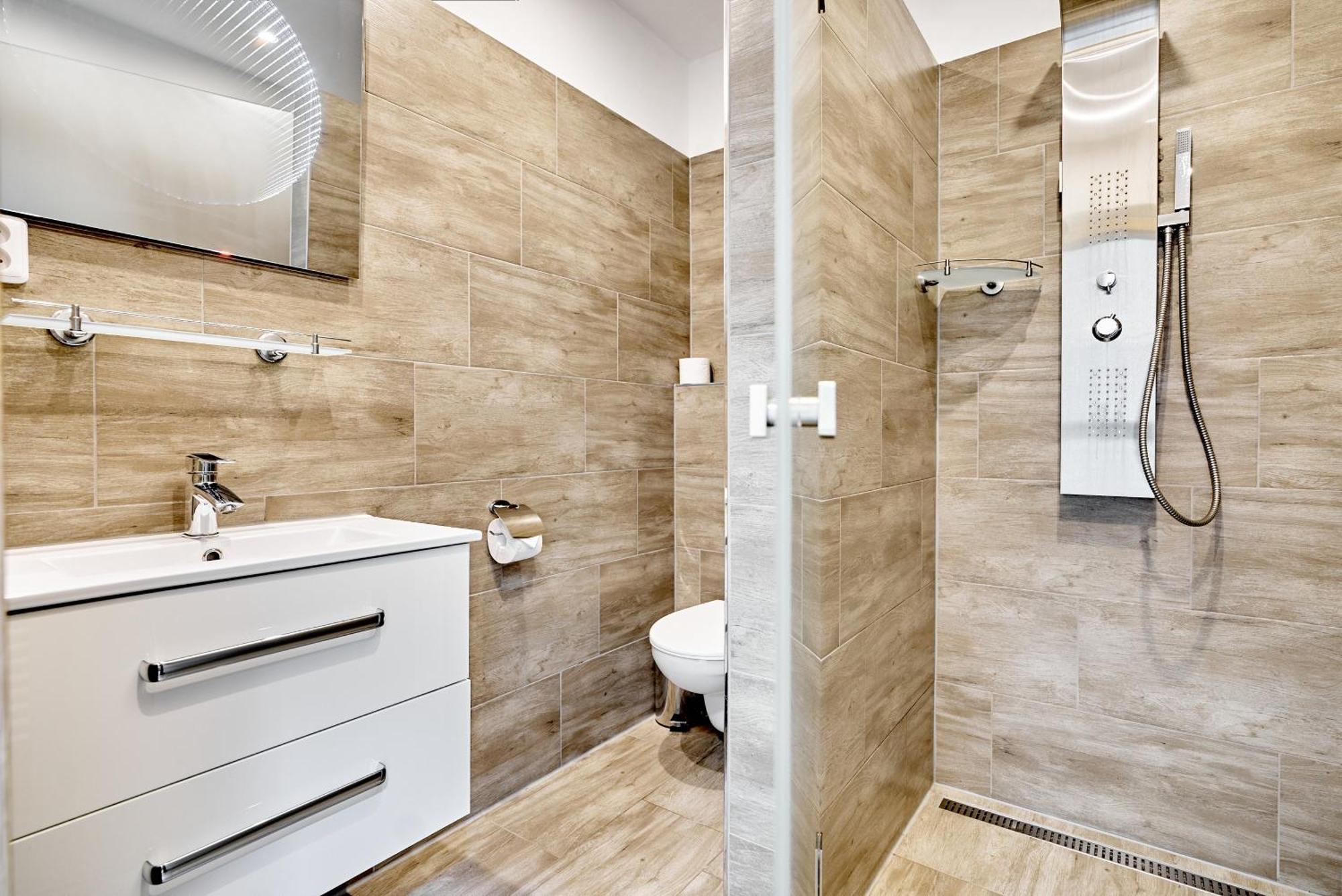 Apartmany Svatosske Skaly Loket Bagian luar foto