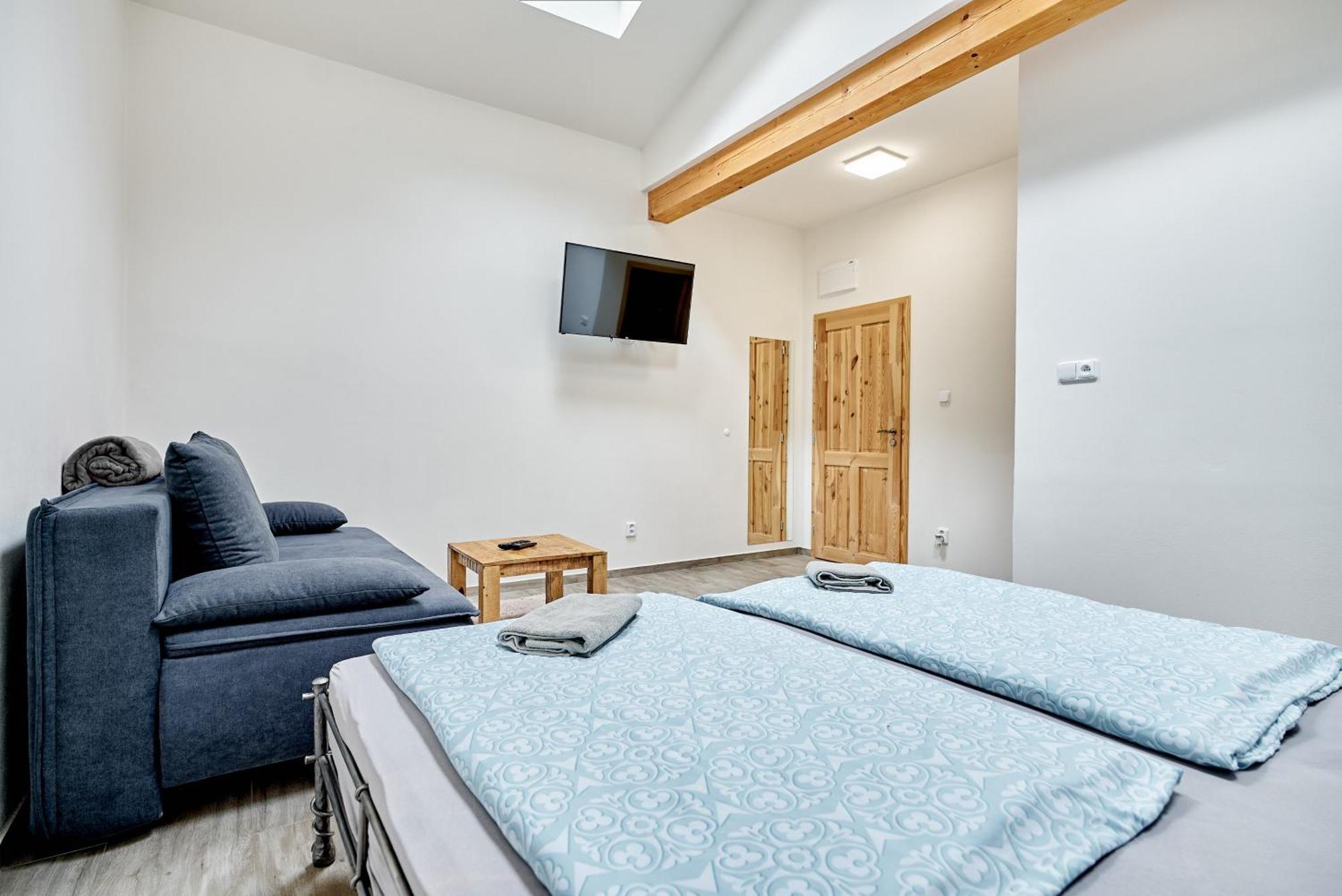 Apartmany Svatosske Skaly Loket Bagian luar foto